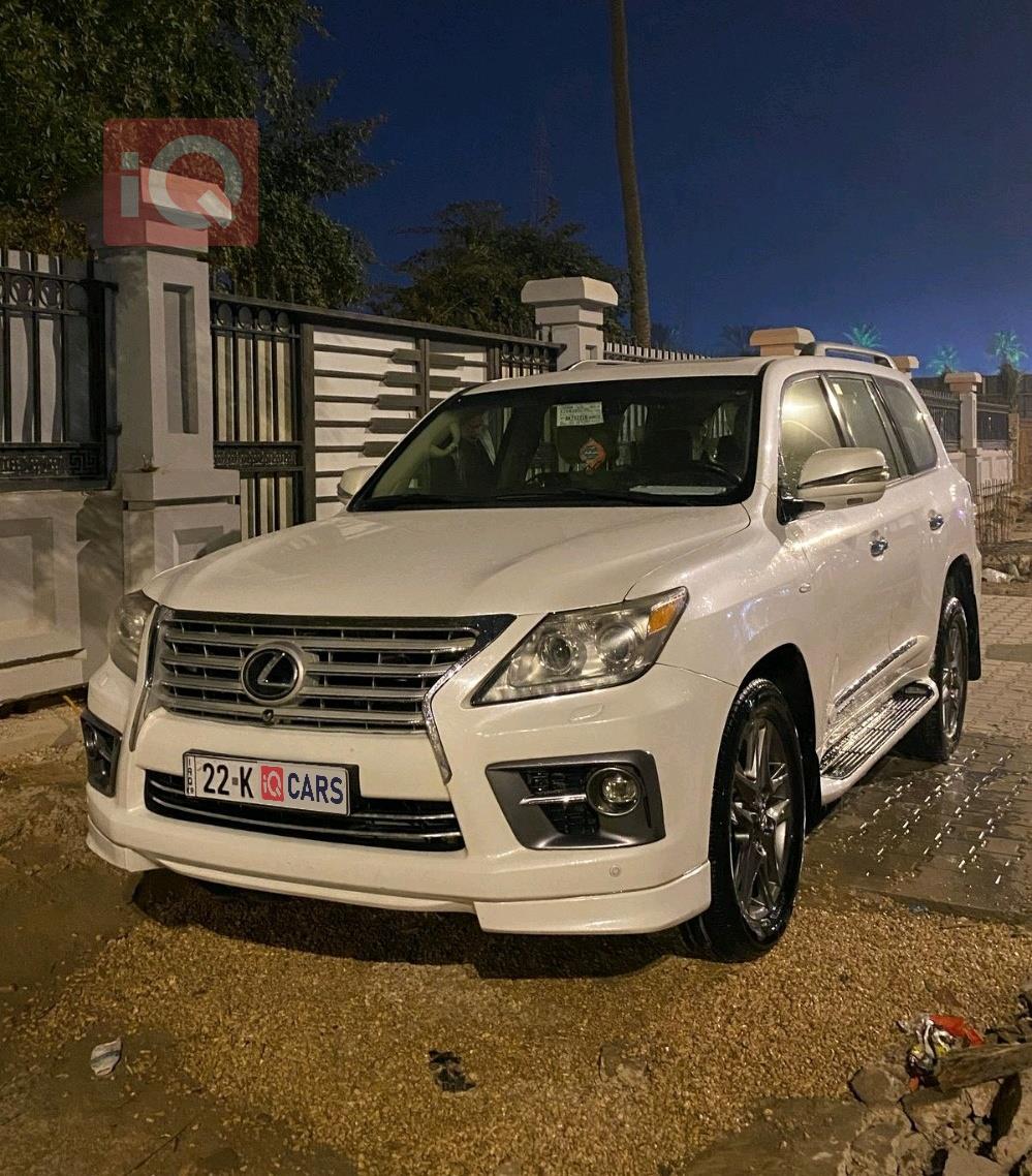 Lexus LX